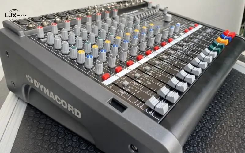 bàn mixer dynacord cms 600 kết nối