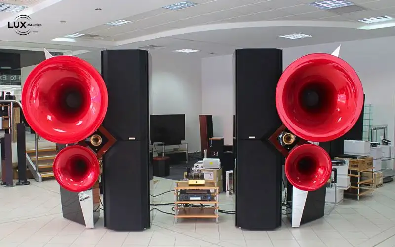 Một hệ thống chất lượng tái tạo đầy đủ từng nhạc cụ và từng hiệu ứng điện ảnh. Người nghe cảm nhận được chiều sâu không gian thay vì âm thanh đơn điệu.