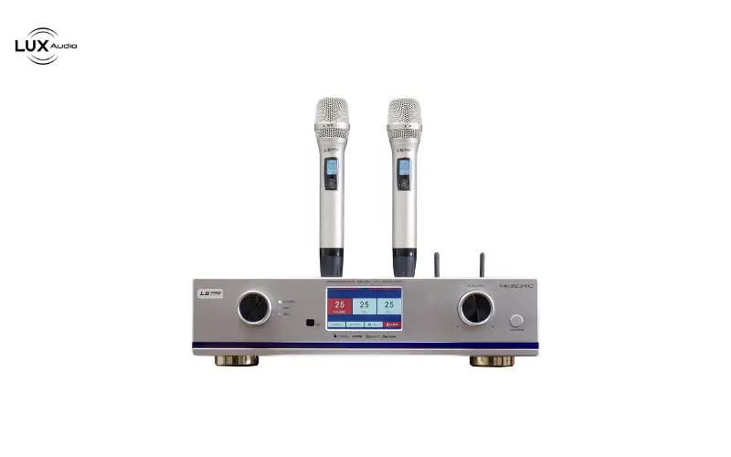 Một chiếc Amply Karaoke tốt sẽ thay đổi điều đó bằng khả năng khuếch đại mạnh mẽ, kiểm soát loa tốt và giữ cho toàn bộ dải âm vận hành ổn định.